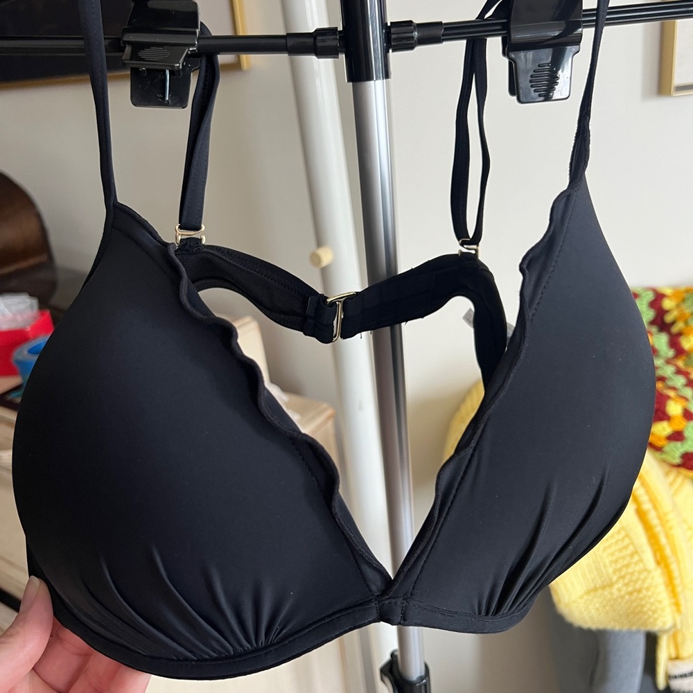 Sexy Black pushup bikini top from la vie en rose